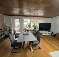 Schöne weitläufige Erdgeschoss Wohnung - Hohenwart