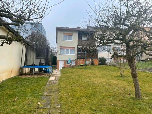 Foto - Doppelhaushälfte mit 2 Garagen in super Lage