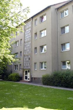 Foto - Gemütliche 2-Zimmer-Etagenwohnung in Duisburg – Tageslichtbad mit Badewanne