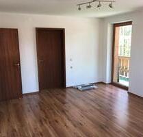 Helle 2-Zi-Wohnung mit Südbalkon in BurkatshofenStiefenhofen