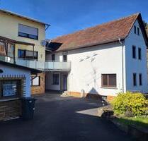 Zweifamilienhaus in ruhiger Lage - Biebertal