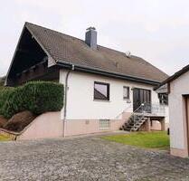 Einfamilienhaus in Hohenroda - 1.250,00&nbsp;EUR Kaltmiete, ca.&nbsp; 150,00&nbsp;m&sup2; in Eiterfeld (PLZ: 36132)