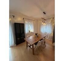 frisch gestrichene 94-m²-Wohnung im 1. OG mit zwei Balkonen - Erding