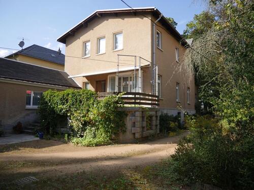 Foto - Großzügiges 2 Familien Wohnhaus mit Keller, Garage und Garten