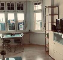 Helles, möbliertes Apartment mit Empore - Wiesbaden Biebrich