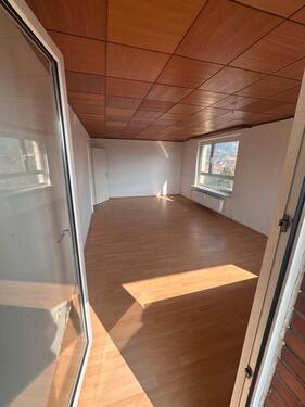 Foto - 4 Zimmerwohnung - 1.500,00&nbsp;EUR Kaltmiete, ca.&nbsp; 98,00&nbsp;m&sup2;