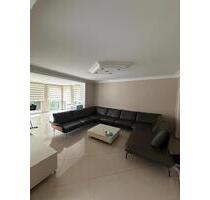 Helle 4-Zimmer-Erdgeschosswohnung mit Terrasse und Carport - Hungen