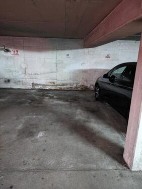 Foto - Tiefgaragenstellplatz zu vermieten