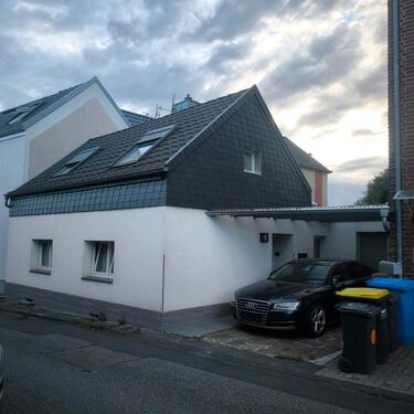 Foto - Einfamilienhaus + Garage + Carport + Terrasse
