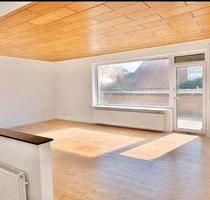 Großzügige 3,5 Zimmer EG Wohnung mit großem Garten & Terrasse - Giesen