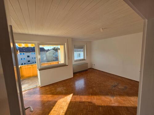 Foto - Helle 3-Zimmer Wohnung mit EBK, Balkon, feste Blick *AB SOFORT*