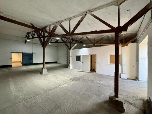 Foto - PROVISIONSFREI! Lagerhalle mit WC und kleinem Büroteil