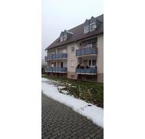 ! ! ! Blick ins Grüne ! ! ! - 350,00&nbsp;EUR Kaltmiete, ca.&nbsp; 70,00&nbsp;m&sup2; in Meiningen (PLZ: 98617)