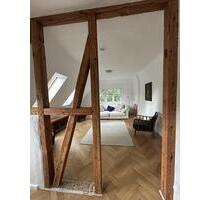 Helle 4-Zimmer-Dachgeschosswohnung mit Wintergarten – Zeitmietvertrag (9 Monate) - Kleinmachnow