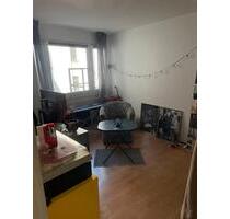 Zwischenmiete 01.12.-31.12.25 UNFURNISHEDUNMÖBELIERT - Köln Nippes