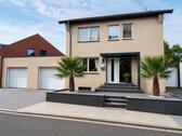 Foto - Individuelles Ein-Zwei Familienhaus