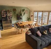 Attraktive 3,5-Zimmer-Wohnung mit viel Licht & zwei Balkonen - Pforzheim Weststadt