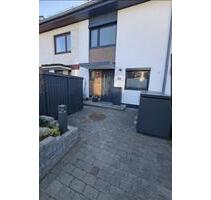 Top-modernisiertes Stadthaus mit hochwertiger Ausstattung - Reinbek