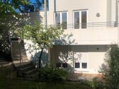 Foto - VON PRIVAT! attraktive 2 Zimmer Whg in ruhiger, parkähnlicher Umg