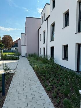 Foto - Neubau Wohnung mit Terrasse & Garten