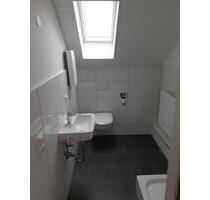 Helle 2,5 Zimmer DG Wohnung in Köln Dellbrück zu vermieten