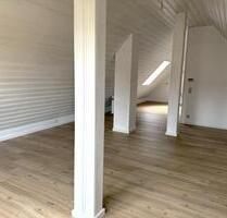 Charmantes 1-Zimmer-Apartment mit Einbauküche im Herzen der Öhringer Altstadt - Öhringen