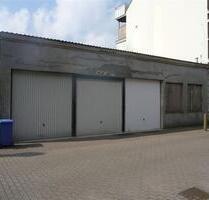 Garagenstellplatz mit 2 Abstellräumen und Kellerraum zu vermieten - Neumünster