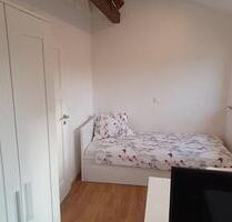 modernes WG-Zimmer in komplett ausgestatteter WG - Uffenheim