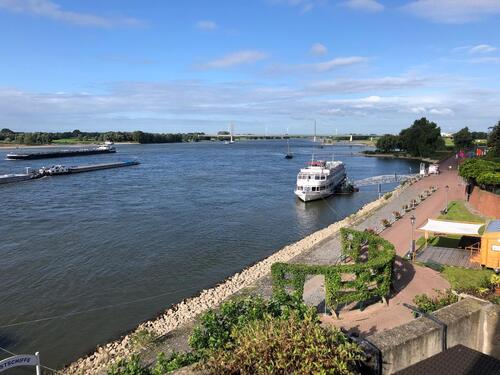 Foto - Mietwohnung möbliert mit Balkon und Rheinblick