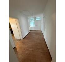 Viel Platz zum Wohlfühlen- sanierte 5-Zimmer-Wohnung mit Balkon - Stockach