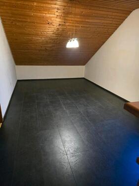 Foto - Dachgeschosswohnung Bartholomä - 1.050,00&nbsp;EUR Kaltmiete, ca.&nbsp; 100,00&nbsp;m&sup2;