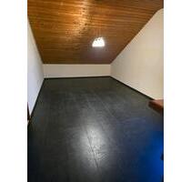 Dachgeschosswohnung Bartholomä - 1.050,00&nbsp;EUR Kaltmiete, ca.&nbsp; 100,00&nbsp;m&sup2; in Bartholomä (PLZ: 73566)