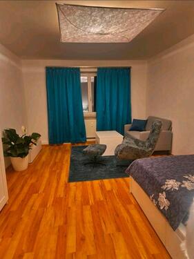 Foto - Möbliertes ZIMMER zur Untermiete (keine Paare!)