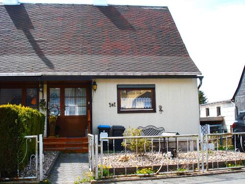Foto - Einfamilienhaus (Haushälfte) in beschaulicher Lage