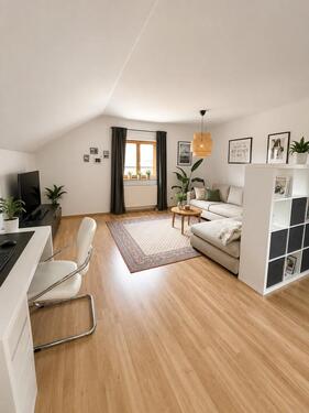 Foto - 2-Zimmer-Dachgeschosswohnung mit Balkon & Stellplatz