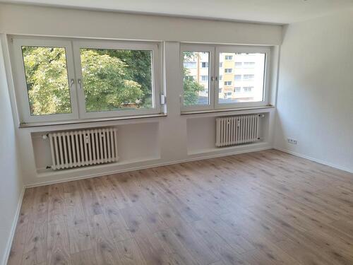 Foto - Helle 3-Zimmer-Wohnung im 1.Obergeschoss zu vermieten! 1 Nettokaltmiete frei (2. Monat)