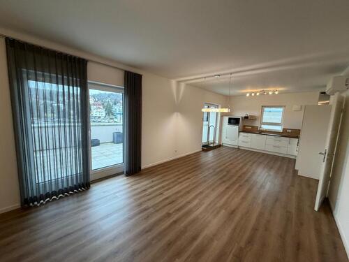 Foto - Exklusive 5-Zimmer-Dachgeschosswohnung mit großer Terrasse