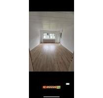 Sanierte 3,5 Zimmer EG Wohnung mit Balkon in Bestlage! - Oberhausen Alsfeld