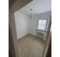 Sanierte 5-Zimmerwohnung im OGDG m. Balkon, Dassel-Einbeck