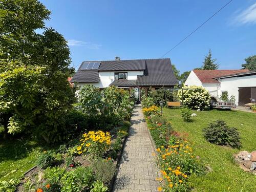 Foto - Charmantes Haus mit großem Traumgrundstück, Werkstätten & Garagen