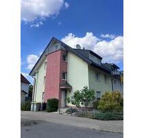Attraktive Maisonette-Dachgeschosswohnung mit großer Terrasse - Mannheim Hochstätt