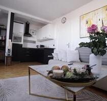 Stilvolle Maisonettewohnung mit Penthouse-Flair Schwabing - München Schwabing-Freimann