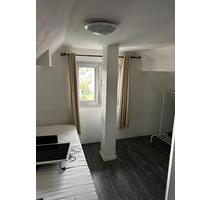 Charmante 2-Zimmer Dachgeschosswohnung in Stuttgart-Degerloch