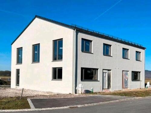 Foto - 5 Zimmer Doppelhaushälfte zur Miete in Barbing