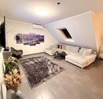 Luxuriöse 2 Zimmer-Dachgeschosswohnung - Top Lage - Köln Mülheim