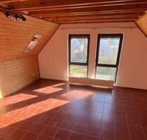 Helle 4-Zimmer-Wohnung im OG eines gepf. in ruhiger Lage, Obh. - Obertshausen