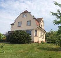 Attraktive 3-Zimmer-Wohnung im 1. OG einer stilvollen Villa - Oberkirch
