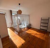 Wg-Zimmer in charmanter Altbauwohnung (REINE MÄDCHEN WG) - Berlin Treptow-Köpenick
