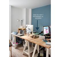 Desk available, shared art Studio Neukölln with gallery for shows - Berlin