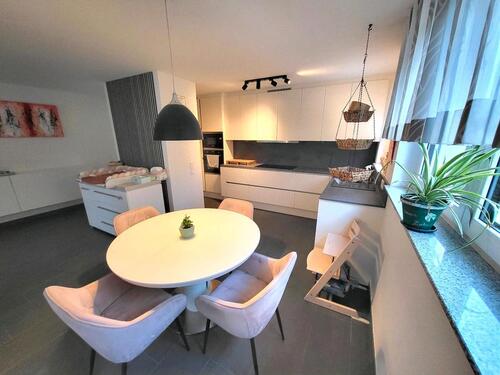 Foto - Moderne Erdgeschosswohnung mit Terrasse, Garten und Stellplätzen